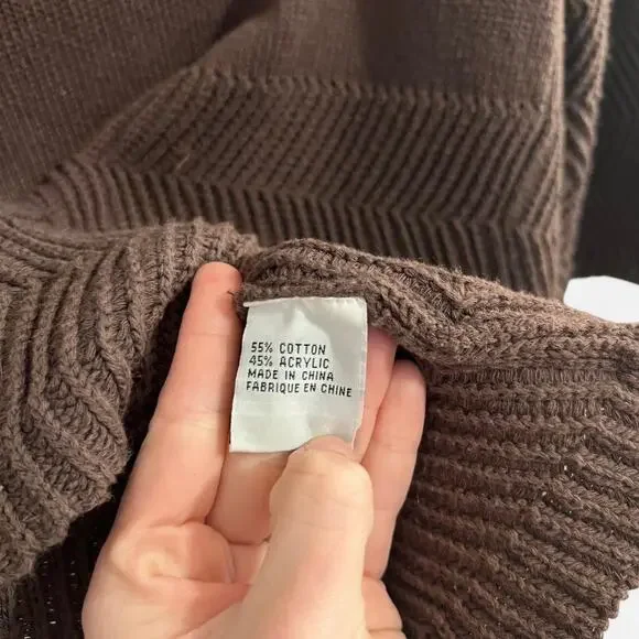 Cozy vintage knit sweater top from “Jaguar” with bell sleeves + button details - Picture 3 of 7